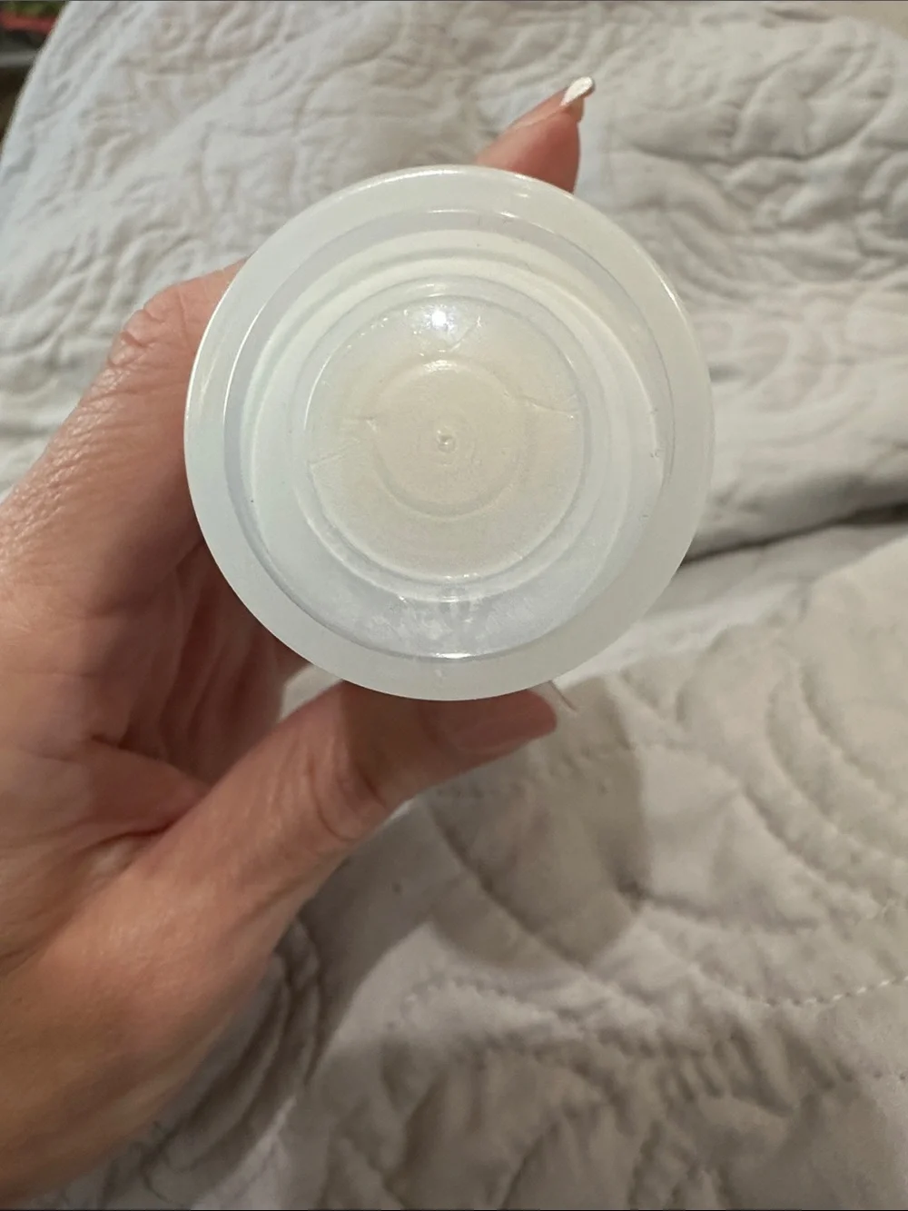 Dove Whole Body Deo Invisible Cream - Coconut & Vanilla (Purple/White)